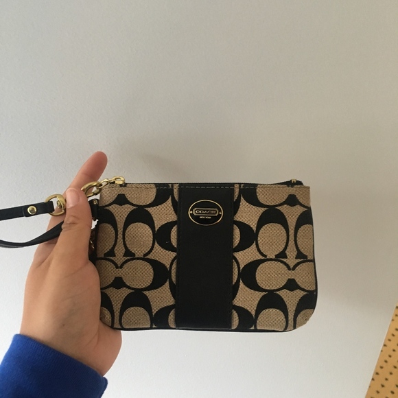 Coach Wristlet - Picture 2 of 5
